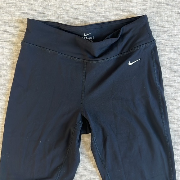 NIKE | medium - Picture 2 of 3